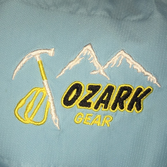Ozark gear waterproof 💦 rain shell - Picture 4 of 4